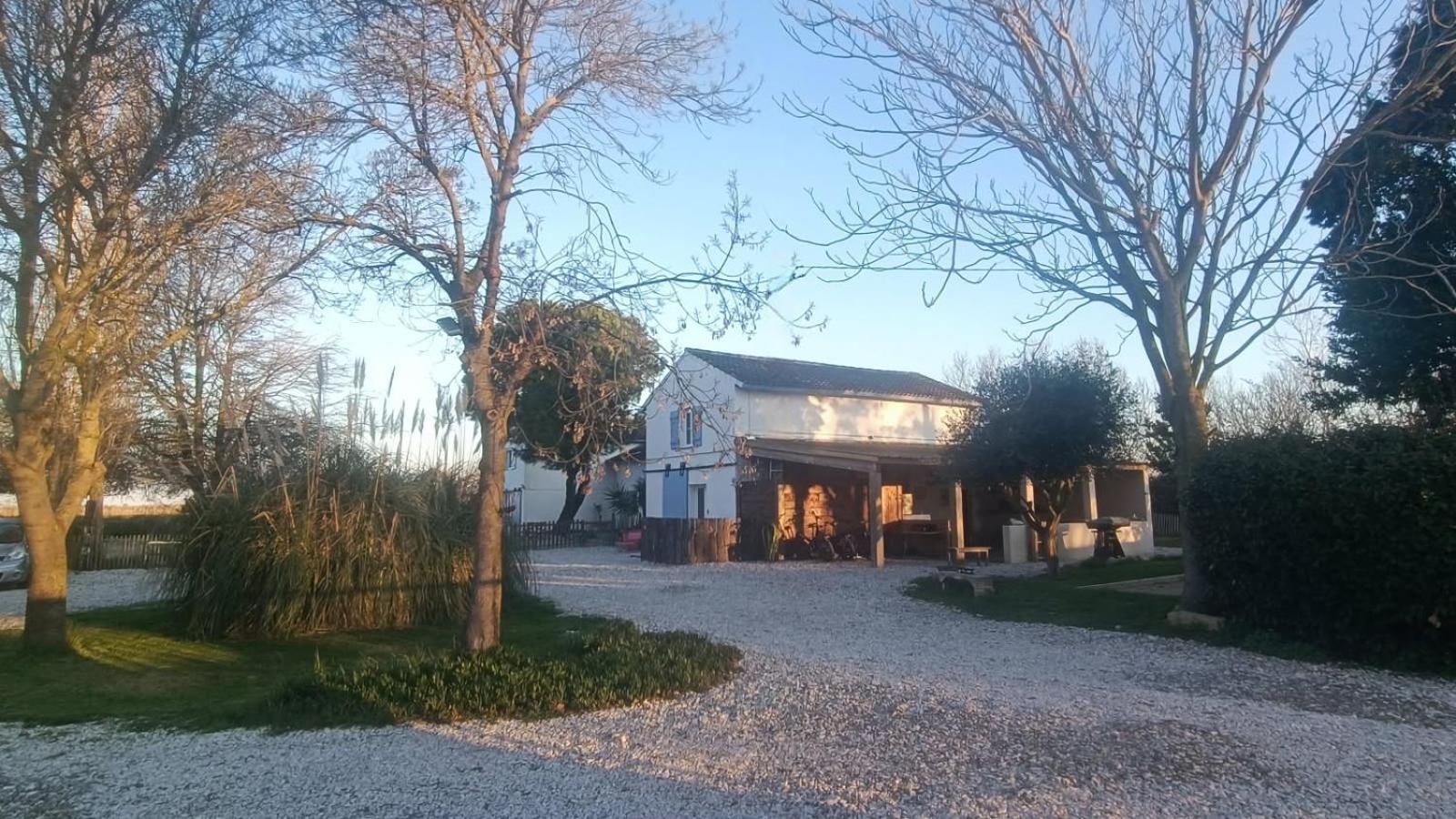 Mas Constantin Apartment Salin-de-Giraud Exterior photo
